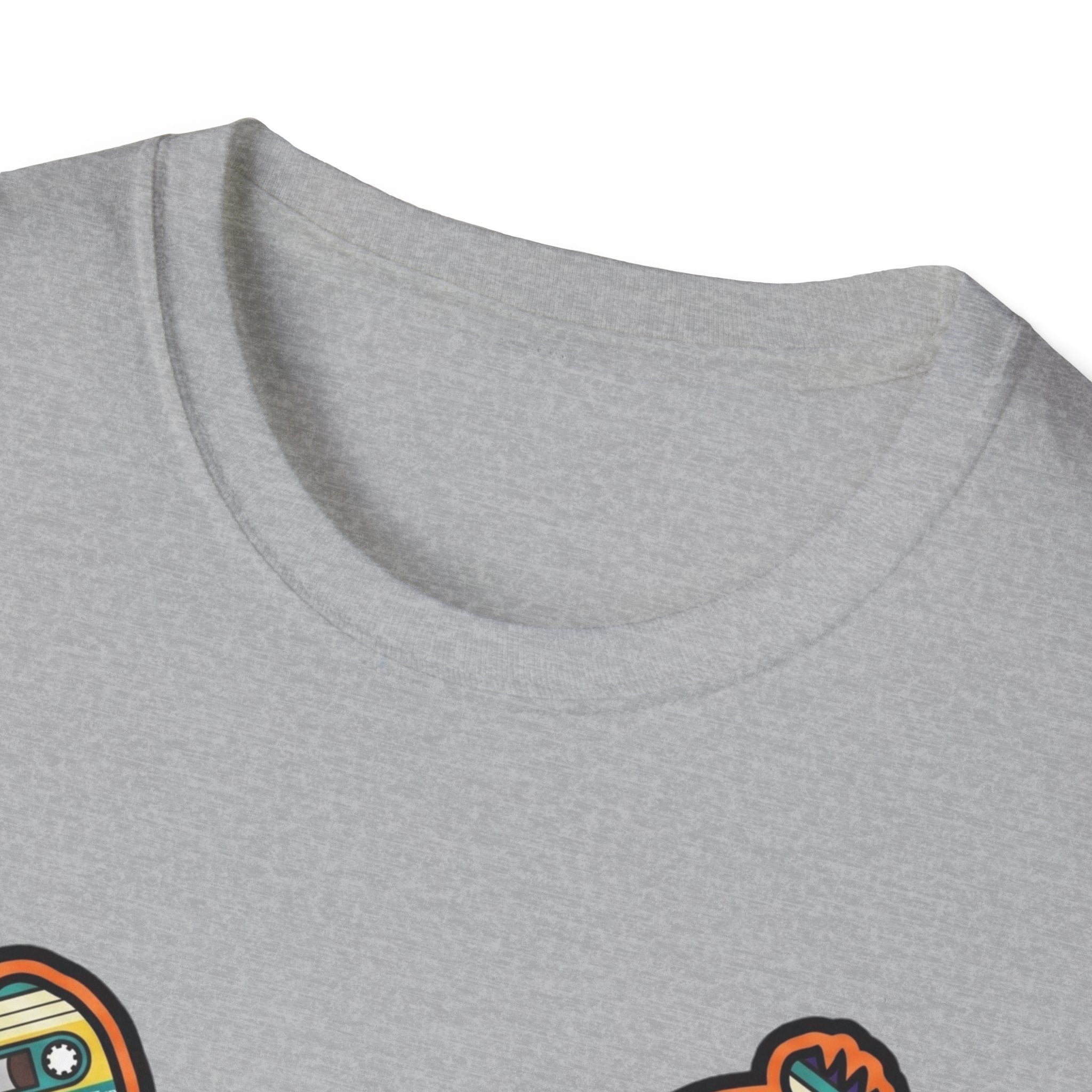 Hen Silhouette Cassettes V T-Shirt